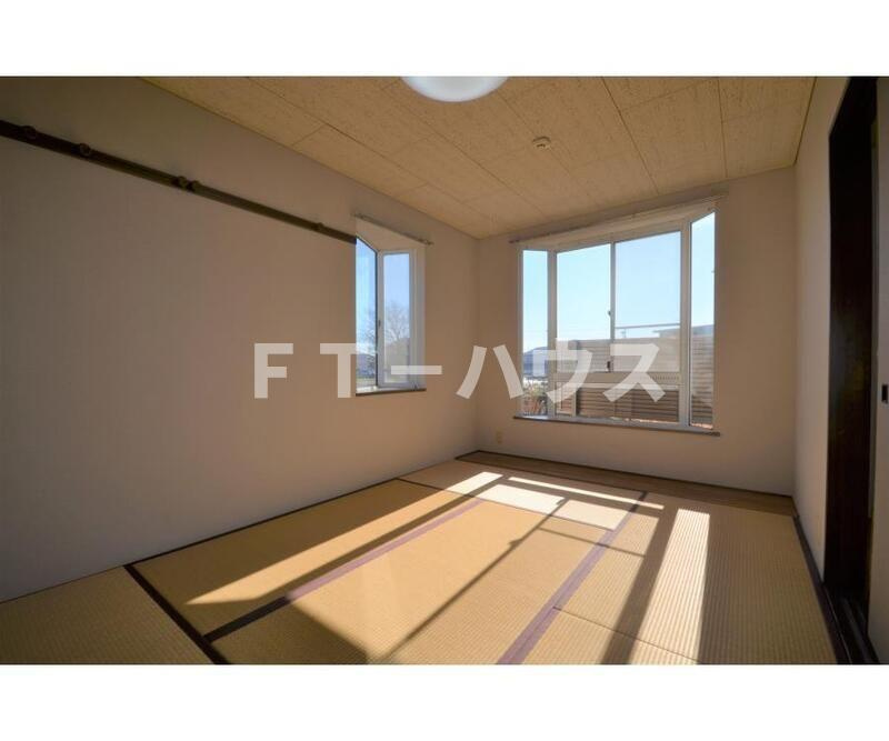 レプリントンハイツＡ棟の寝室