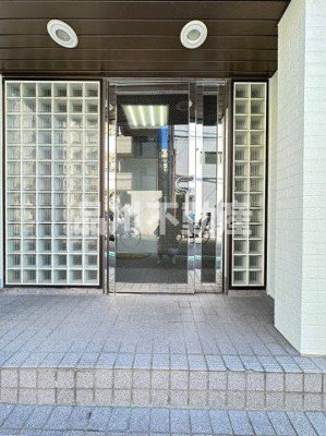 【エントランス】 | ニューバンブー5 | 落ち着いたエントランスです