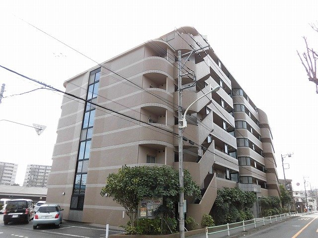 リベルテメノユの外観