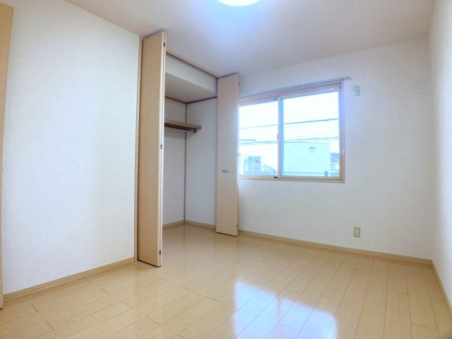 リビングタウン向中野Dの居間・リビング