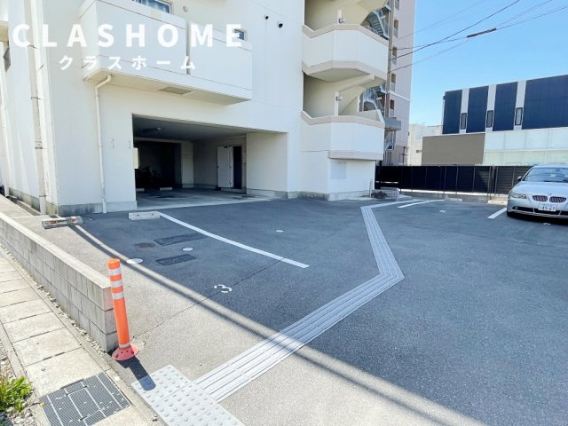 エステイタスCH-84　　　刈谷市近郊の賃貸はクラスホーム刈谷店の駐車場