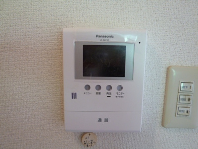 【設備】 | ウエルメゾン江坂 | 室内モニター付インターホン★