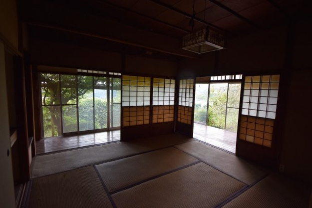 【その他】 | 伊東市鎌田 古家付き売地 | 古家の中、和室
