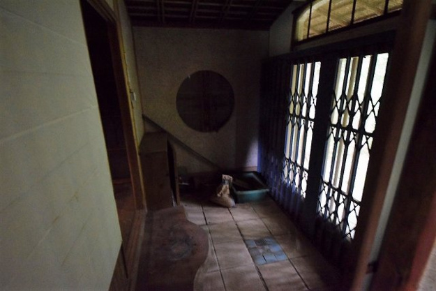 【その他】 | 伊東市鎌田 古家付き売地 | 古家の中、玄関部分