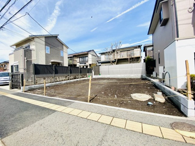 【前面道路含む現地写真】 | ☆整形地・南道路！駅まで平坦真直ぐ徒歩１０分☆藤沢市亀井野４丁目／建築条件なし売地