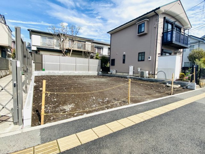 【前面道路含む現地写真】 | ☆整形地・南道路！駅まで平坦真直ぐ徒歩１０分☆藤沢市亀井野４丁目／建築条件なし売地