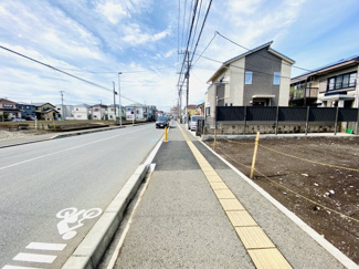 【前面道路含む現地写真】
