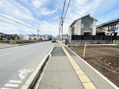 【前面道路含む現地写真】 | ☆整形地・南道路！駅まで平坦真直ぐ徒歩１０分☆藤沢市亀井野４丁目／建築条件なし売地