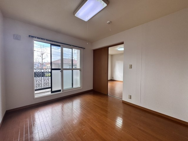 ヒーローマンション･ヴェルデの洋室