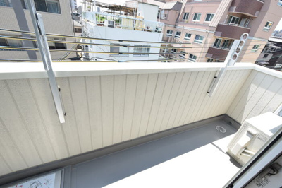 【バルコニー】 | レ ジェモー中郷