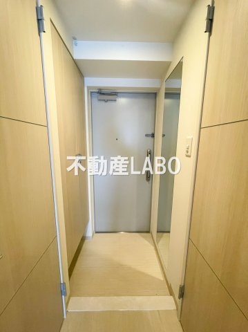 プライムステージ弁天町の玄関