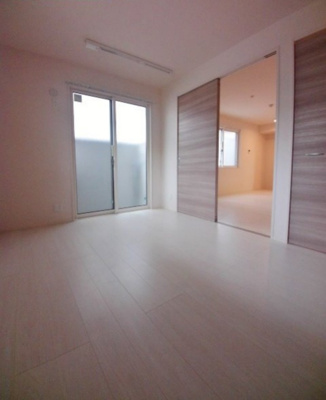 【洋室】 | 六甲コルン