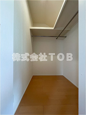 【収納】 | DWELL　結-ドゥエルムスブ- | 洋室3.8帖　ウォークインクローゼット1.7帖