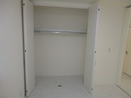 【収納】 | ラ・ブランシュ | 洋室6帖　クローゼット