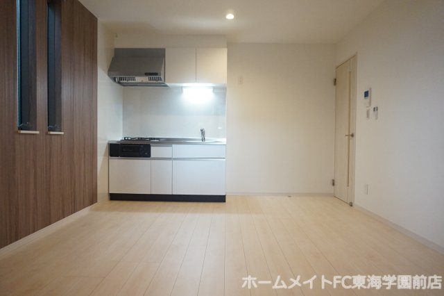 熊本市中央区黒髪２丁目のアパートの居間・リビング
