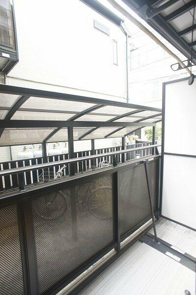 目の前には駐車場♪