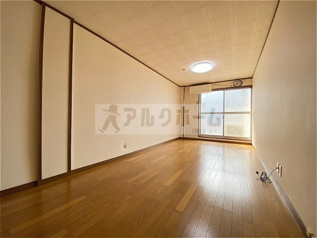 シャトーバロンの居間・リビング