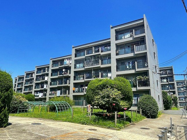 新大宮ハイタウンDの外観|外観は落ち着いています