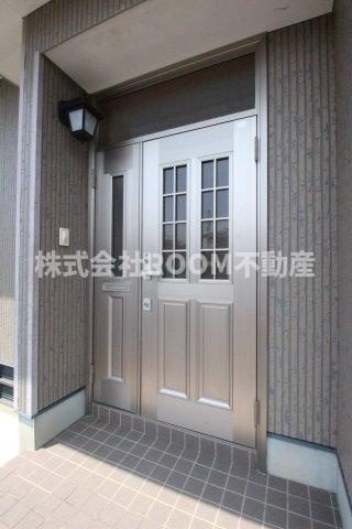 黒木貸家のエントランス|毎日通るエントランスはこのようになっています