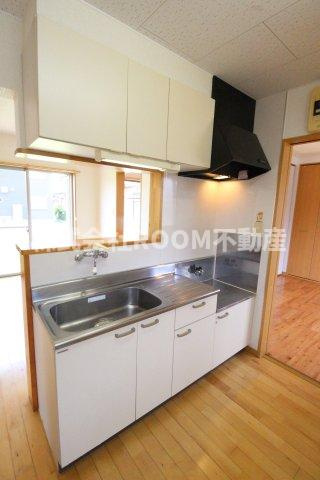 黒木貸家のキッチン|キッチンでお料理をお楽しみください