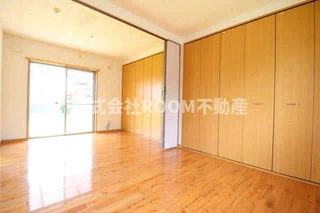 黒木貸家の洋室|おしゃれな居間です