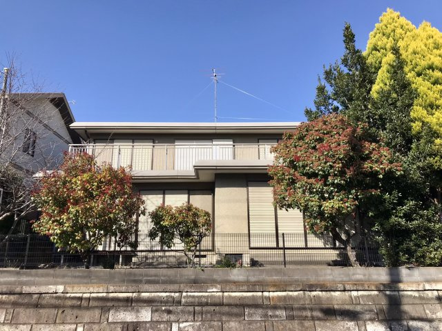 稲村ガ崎　南東・南西向き陽当り良好角地　売地の外観|南西側道路より撮影。