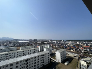 【展望】 | 高層階からの景色はこのお部屋の特権です♪
前面に高いマンションなどがなく開放的な眺望がひろがります。