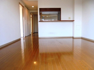 【居間・リビング】 | ウエルメゾン江坂 | LDK10.1帖★（同タイプ部屋より）