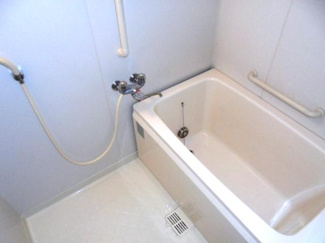 【浴室】 | ウエルメゾン江坂 | お風呂★（同タイプ部屋より）