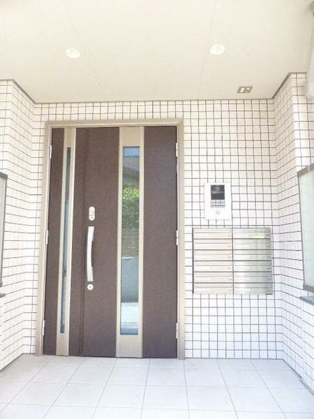 コンフォーティア　　　刈谷市近郊の賃貸はクラスホームのエントランス