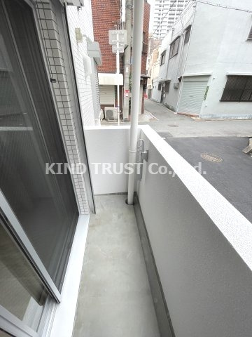 ルミエールのバルコニー|バルコニーからの眺めを楽しみながら食事をしませんか