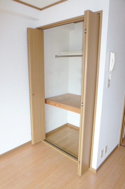 アメニティーⅡの収納|小物を収納するのに便利です