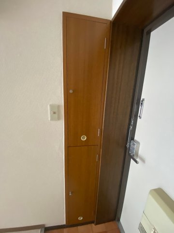 メゾンソレイユの玄関