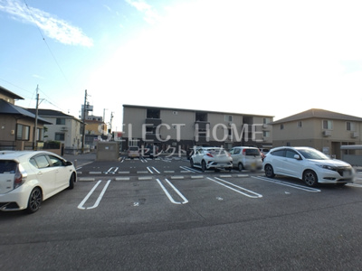 【駐車場】 | グリーンシティ竜美Ｍ棟 | 車をお持ちの方に嬉しい駐車場付きの物件です