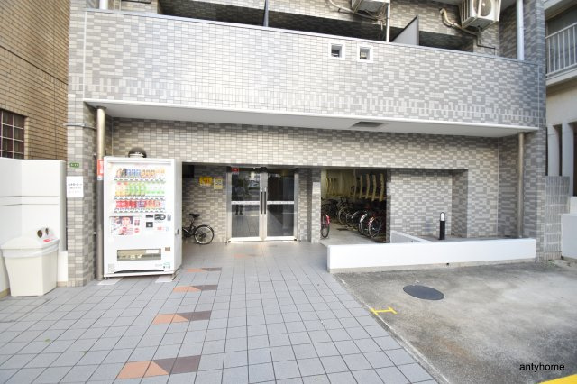 エスリード新大阪第5　仲介手数料無料のエントランス