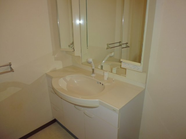 グランディールAの独立洗面台|洗髪洗面化粧台