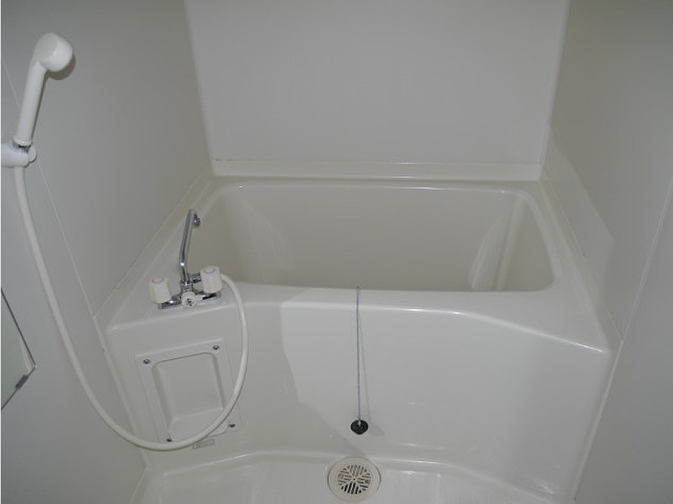 アムール東櫛原の浴室|コンパクトで使いやすいお風呂です