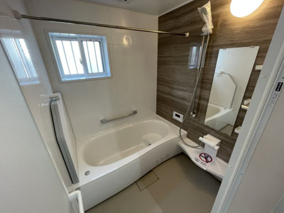 【浴室】 | 大津市坂本2丁目11　中古戸建 | 2階にございます。