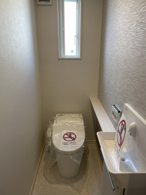 【トイレ】 | 大津市坂本2丁目11　中古戸建 | 1階トイレ