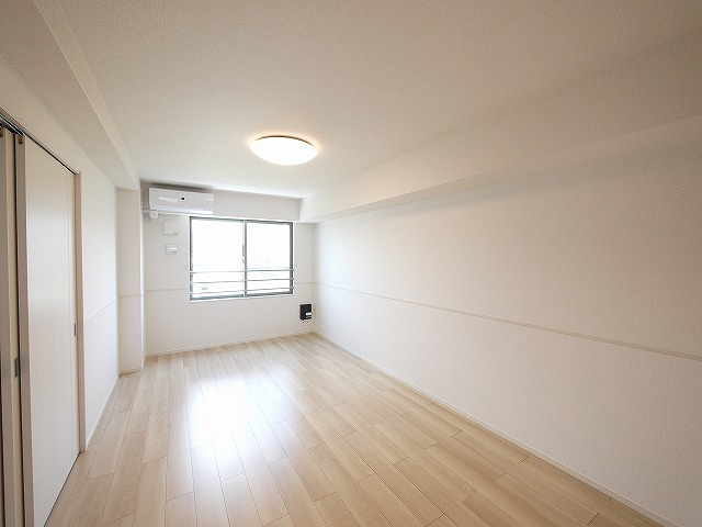 アネモスヒルズ天理Ⅰの洋室|使い勝手のいい洋室です