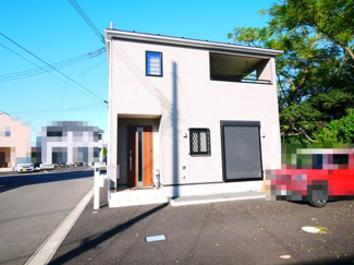 【外観】 | 八街市八街ほ　中古戸建 | 令和4年10月築 JR総武本線八街駅徒歩約9分 オール電化 ４SLDK テレワークルーム・畳コーナー