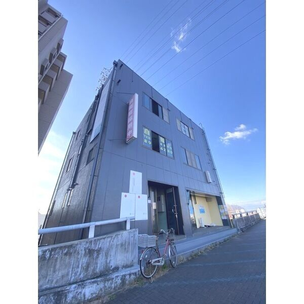 名豊ビルの外観
