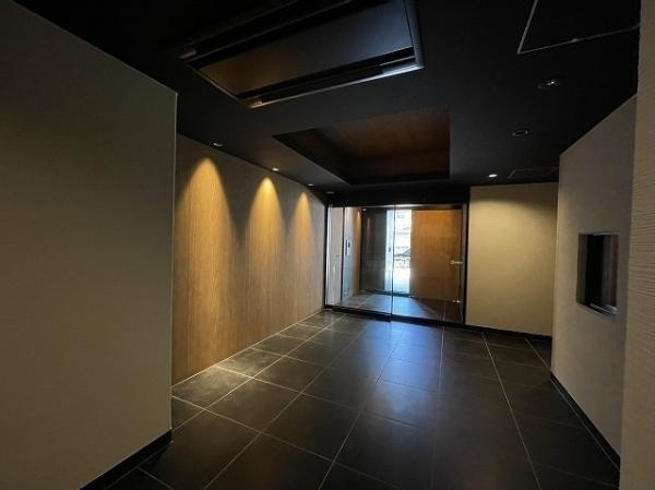 GEO ENT浅草雷門のエントランス