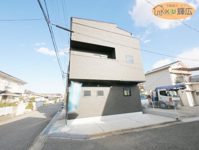 明石市二見町福里　中古戸建の外観|令和5年2月建築の中古戸建てです。