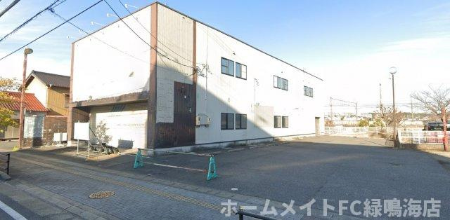 阿久比駅前貸店舗の外観