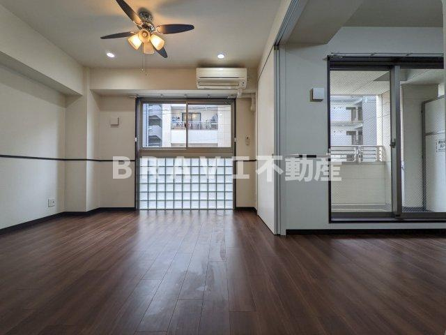 NS上町セブン BRAVI不動産の洋室