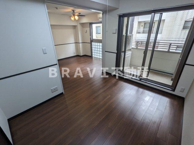 NS上町セブン BRAVI不動産の寝室