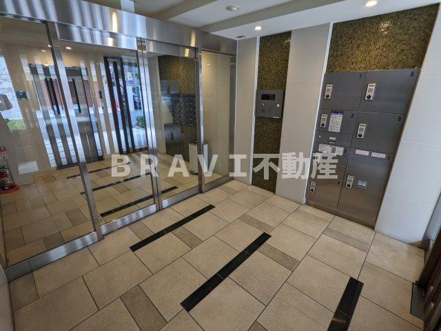 NS上町セブン BRAVI不動産のエントランス
