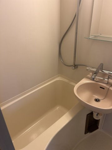 ＭＯＭＯ701の浴室