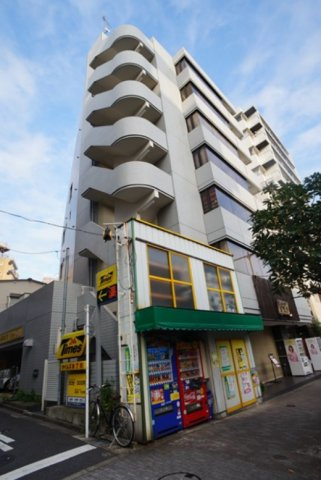 牧島ビルの外観